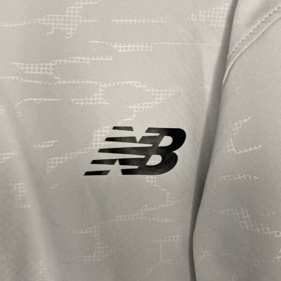 New Balance Gray Full Zip Hooded Jacket Size Medium - Picture 7 of 12